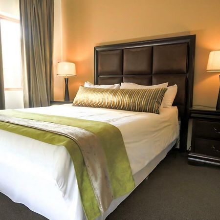 Westay Timessquare Apartments Sandton Bagian luar foto
